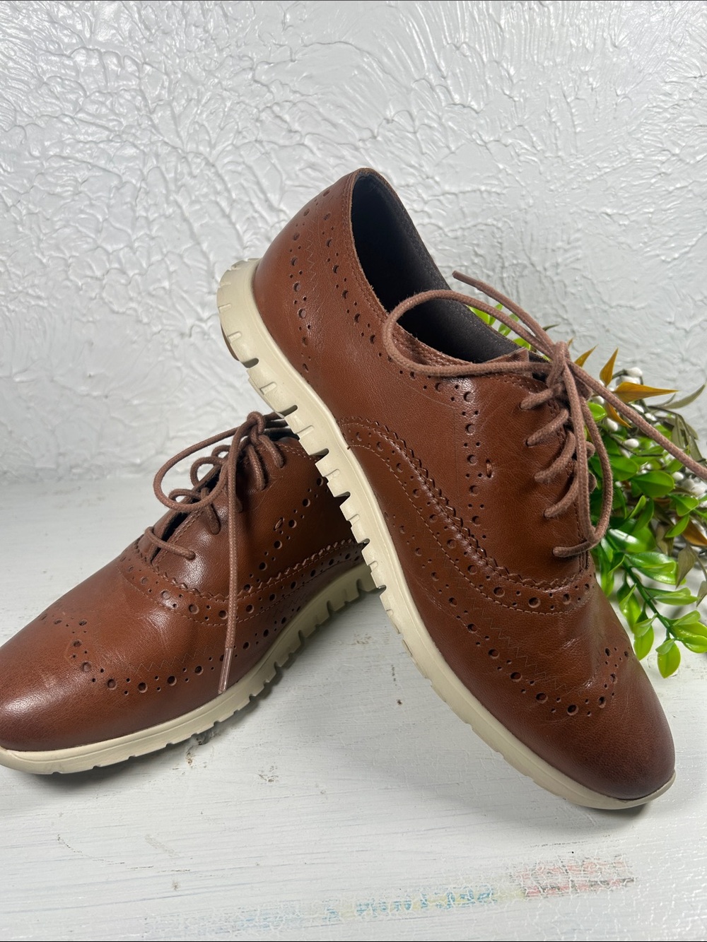 Cole Hann Zerogrand Womans Brown Wingtip Oxford Lace-Up Rubber Sole Shoes Sz 7B - Picture 3 of 11